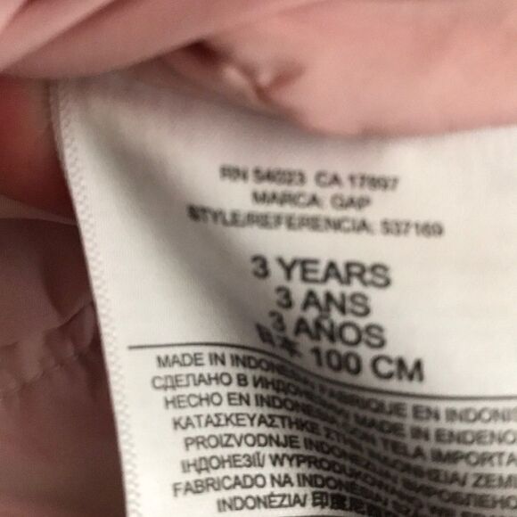 🎉1 Hr Sale🎉Gap vest ❤️ - Picture 7 of 7